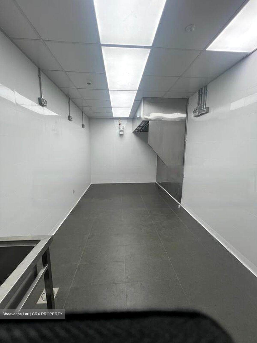 Chin Bee Drive (D22), Retail #453718561